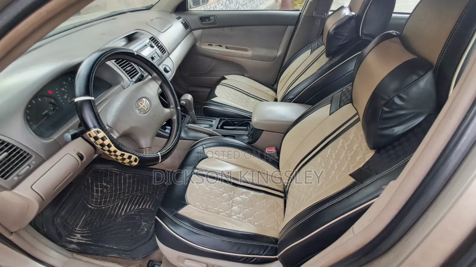 Toyota Camry LE 4dr Sedan (2.4L 4cyl 4A) 2004 Gold