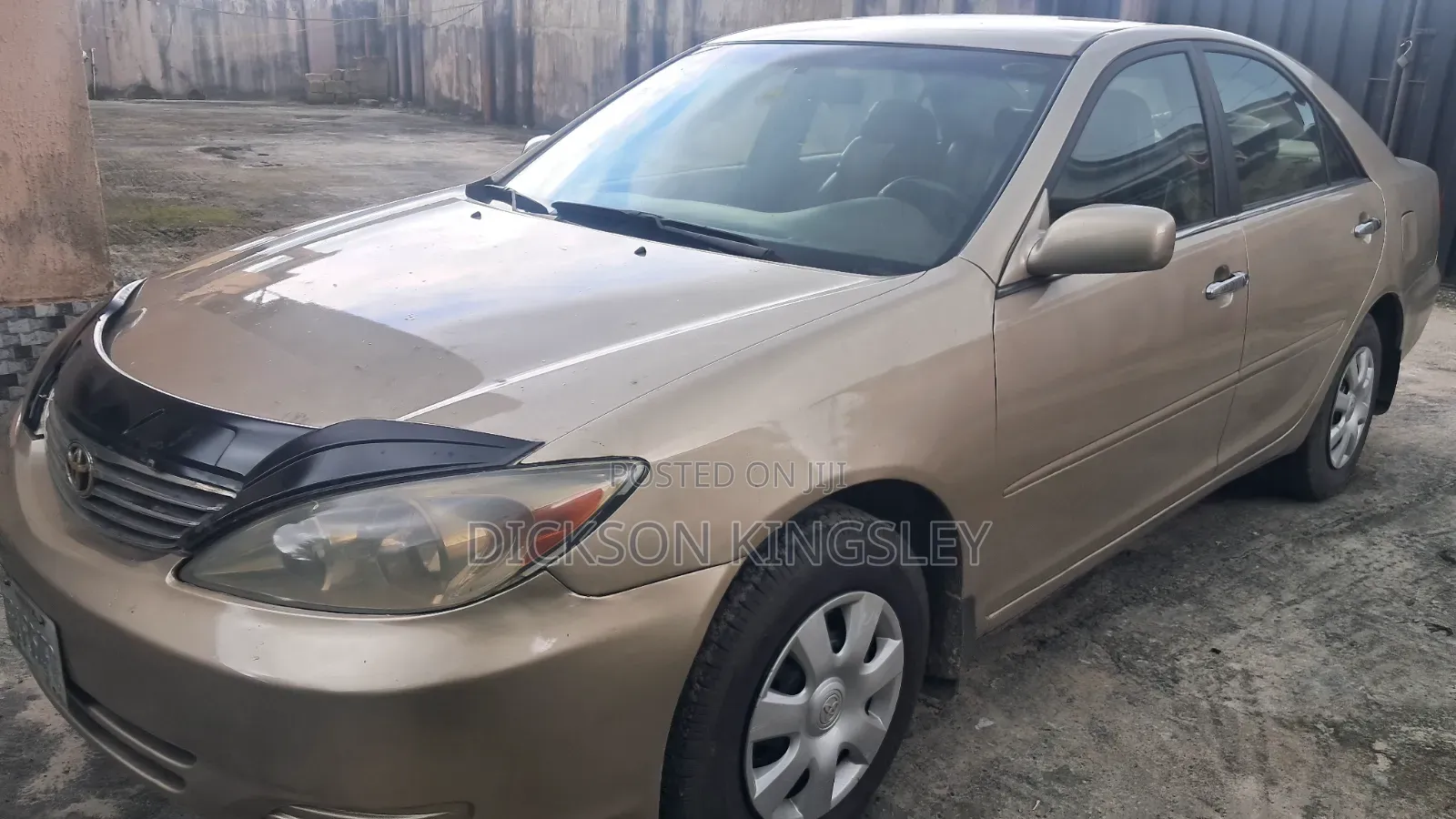 Toyota Camry LE 4dr Sedan (2.4L 4cyl 4A) 2004 Gold