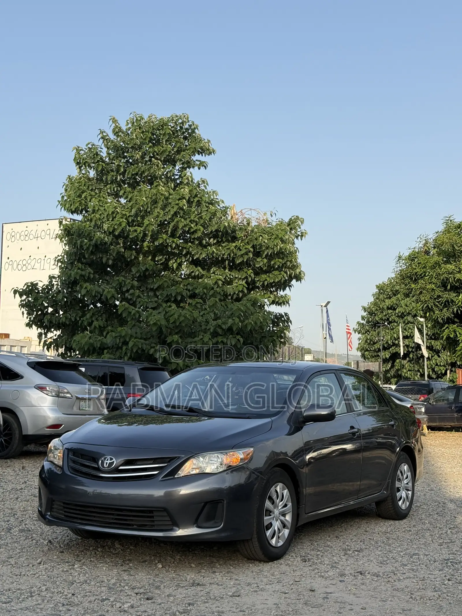 Toyota Corolla LE 4dr Sedan (1.8L 4cyl 4A) 2013 Gray