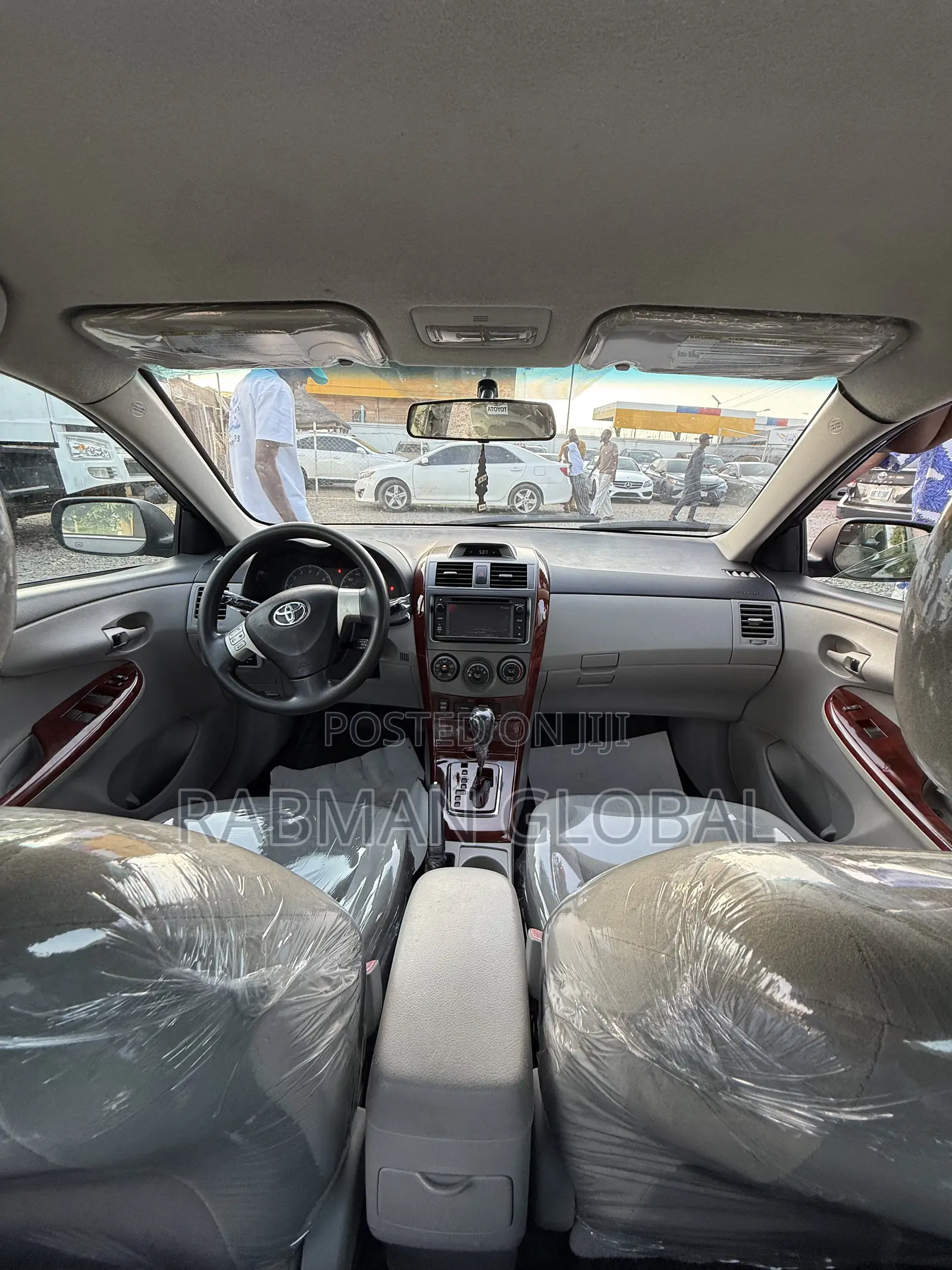 Toyota Corolla LE 4dr Sedan (1.8L 4cyl 4A) 2013 Gray