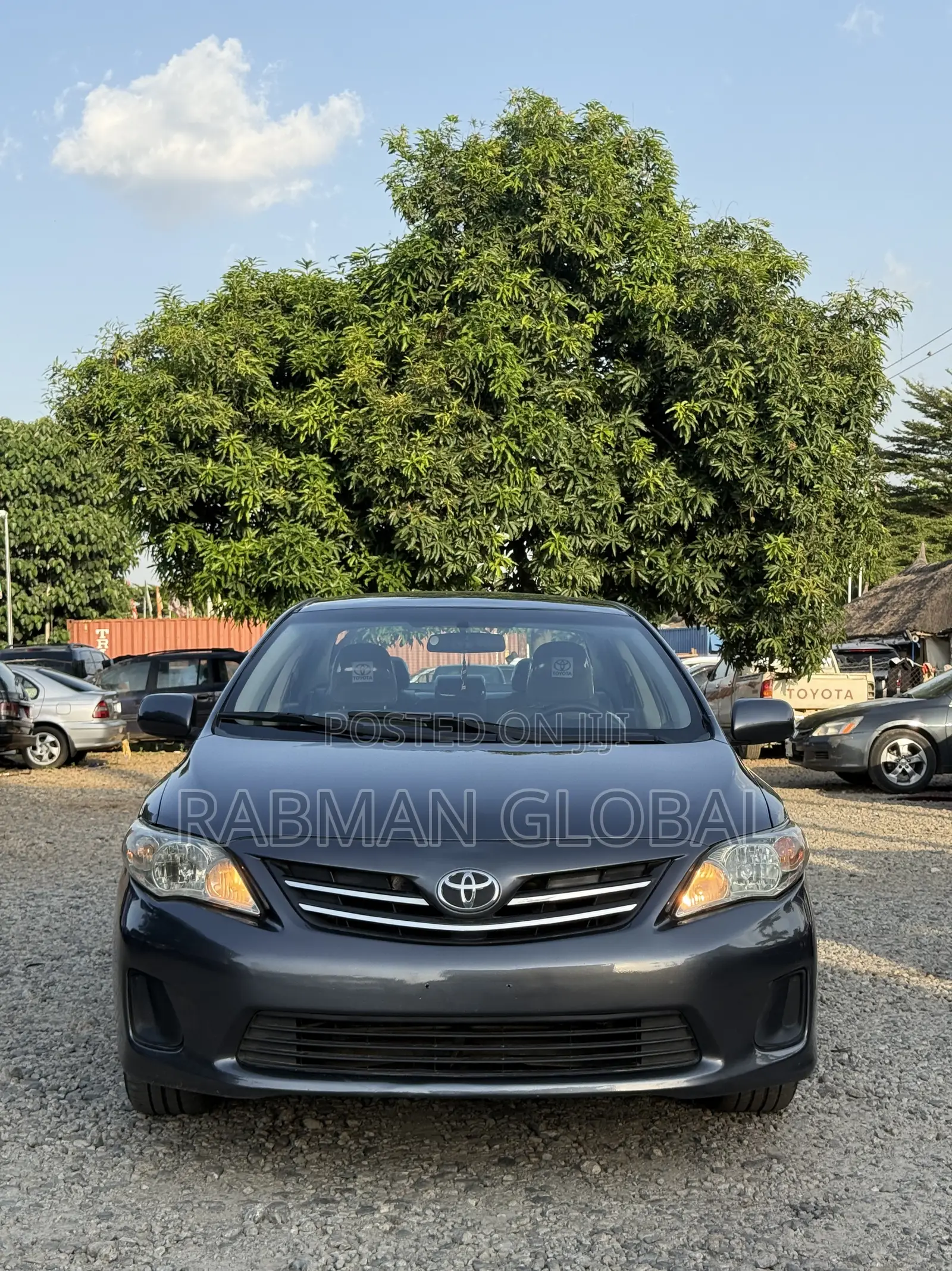 Toyota Corolla LE 4dr Sedan (1.8L 4cyl 4A) 2013 Gray
