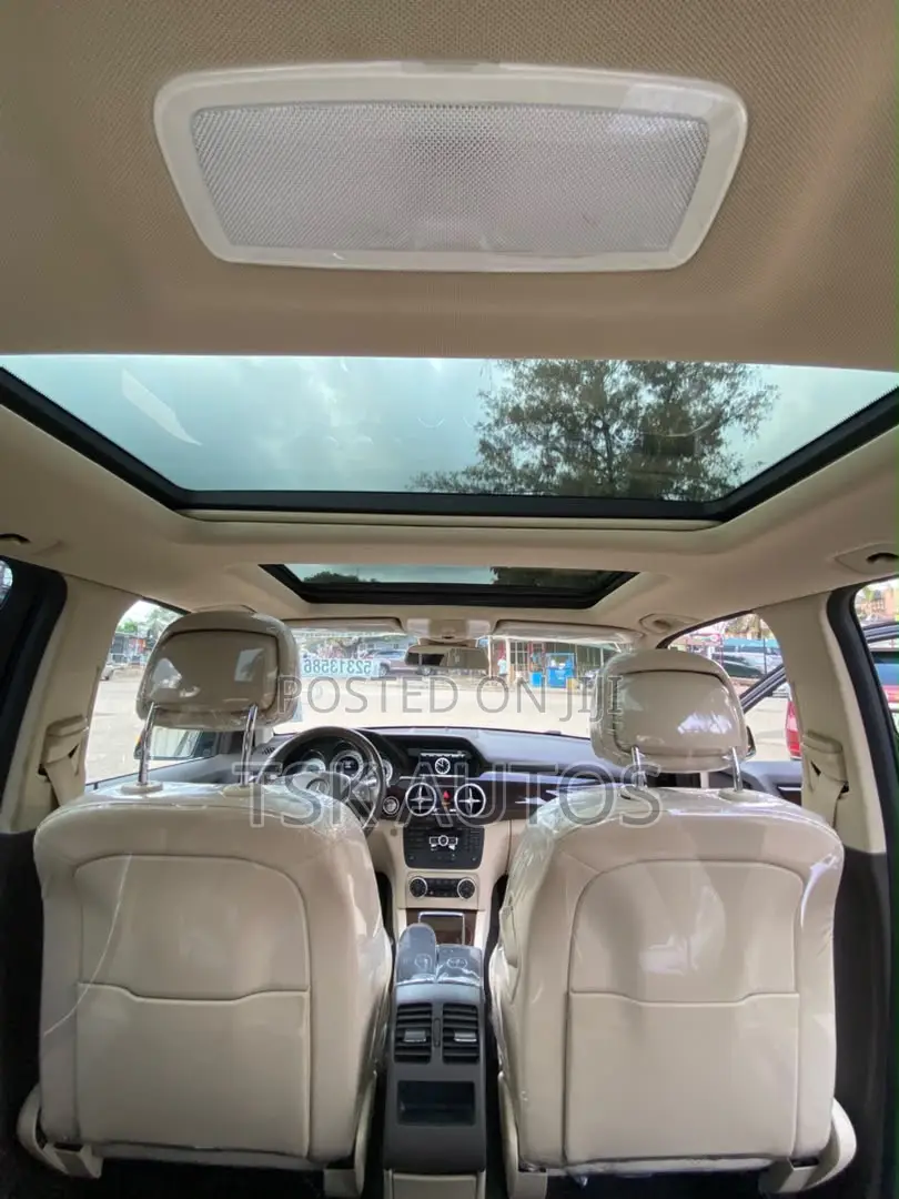 Mercedes-Benz GLK-Class Base GLK 350 4dr AWD 4MATIC (3.5L 6cyl 7A) 2015