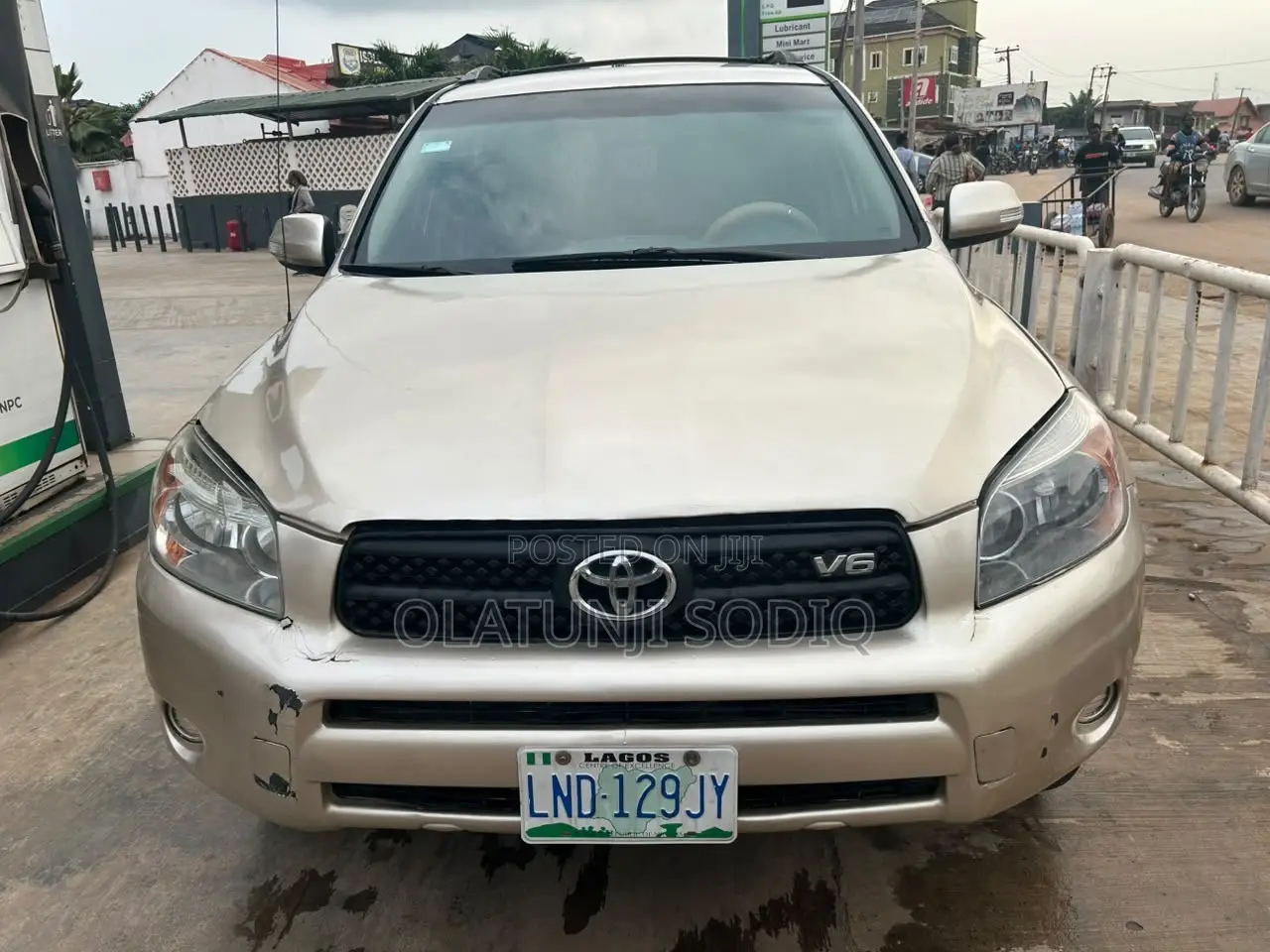 Toyota RAV4 Limited V6 2008 Gold