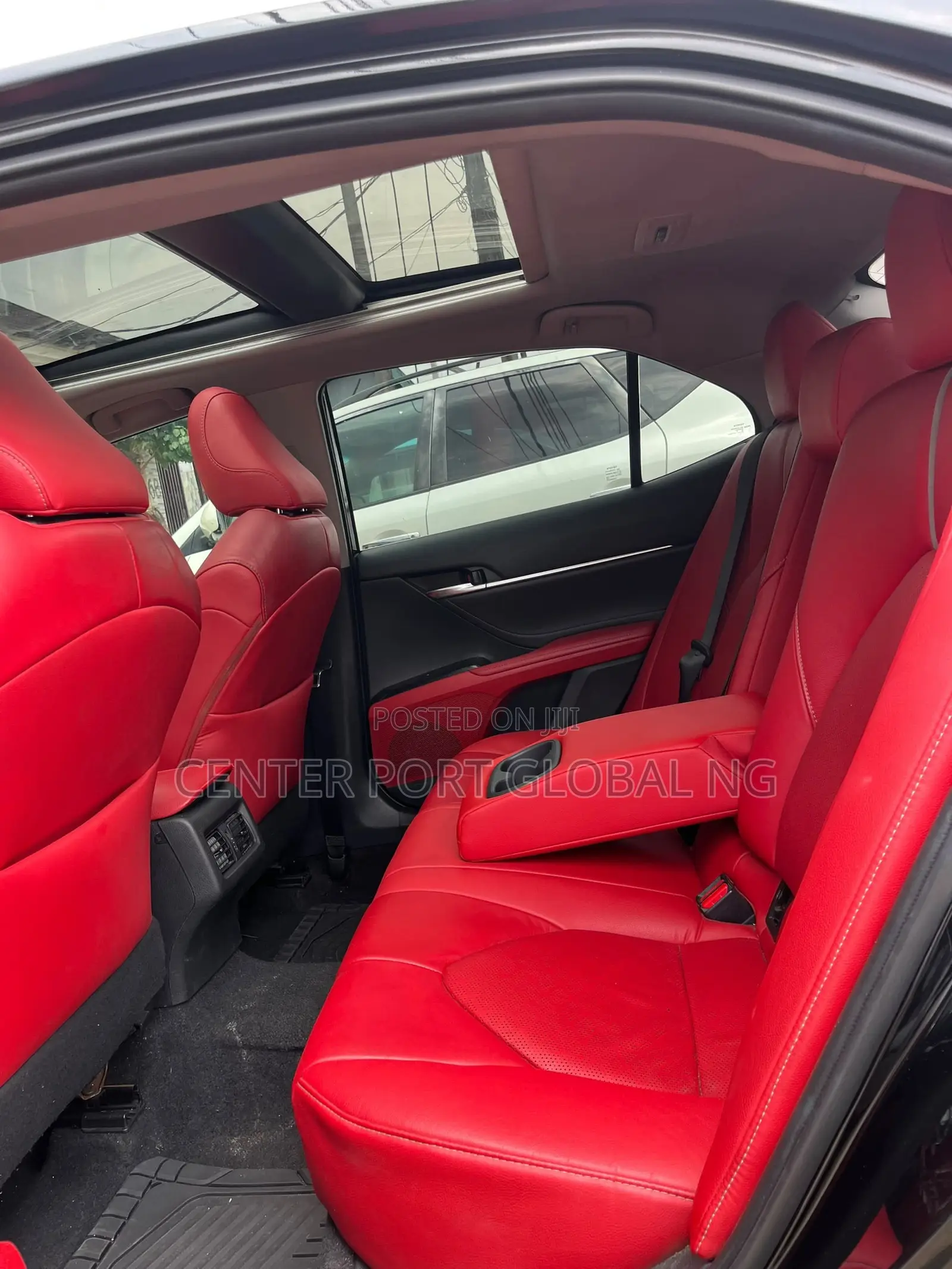 Toyota Camry XSE FWD (2.5L 4cyl 8AM) 2018 Black