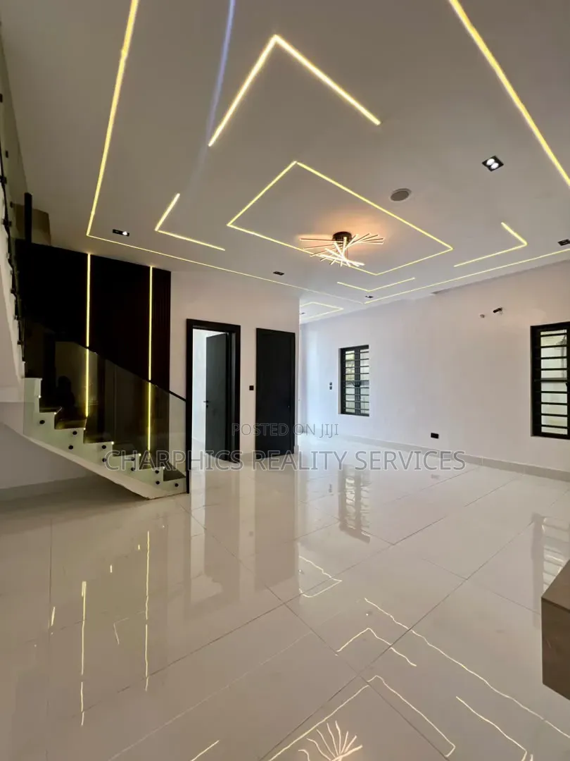 4bdrm Duplex in Off Lekki-Epe Expressway for sale