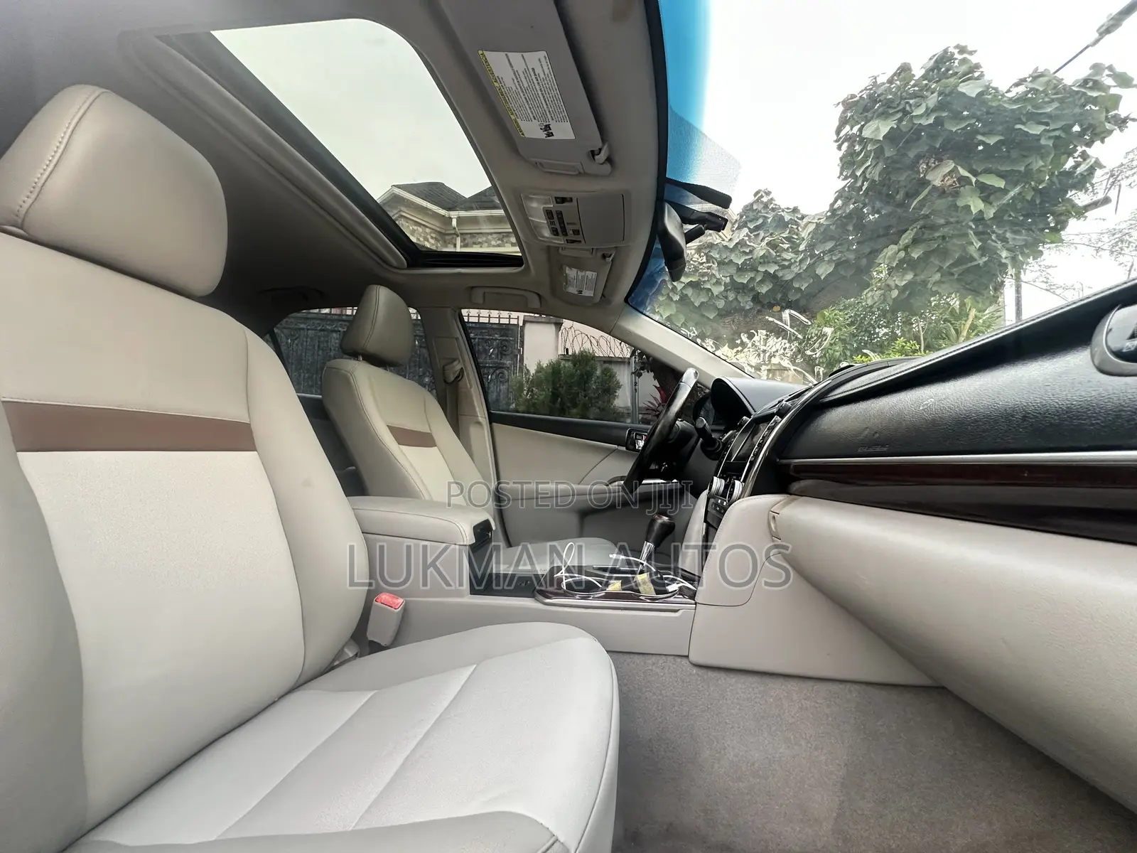 Toyota Camry XLE V6 4dr Sedan (3.5L 6cyl 6A) 2013 Silver