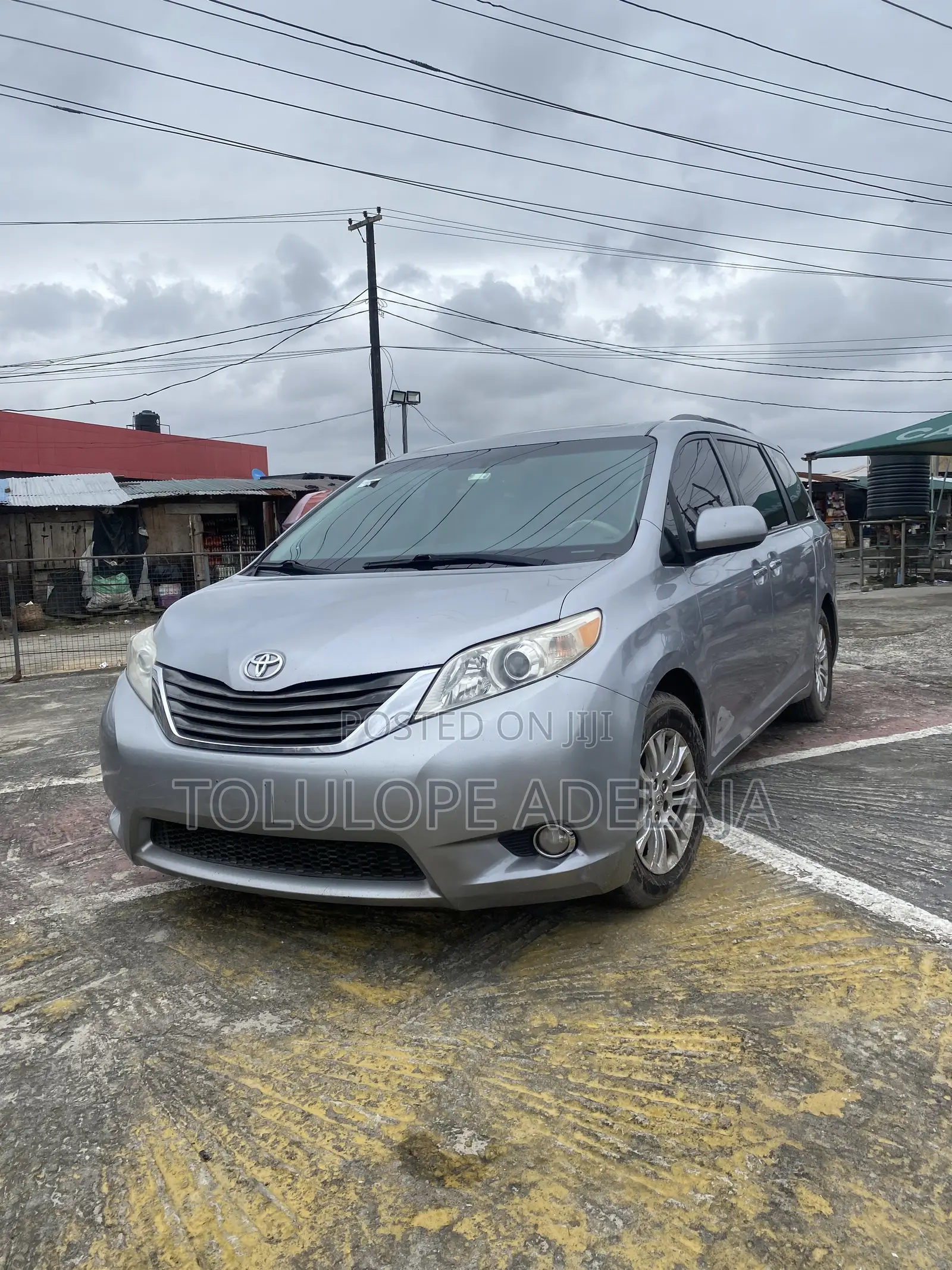 Toyota Sienna XLE 7 Passenger Mobility 2011 Silver