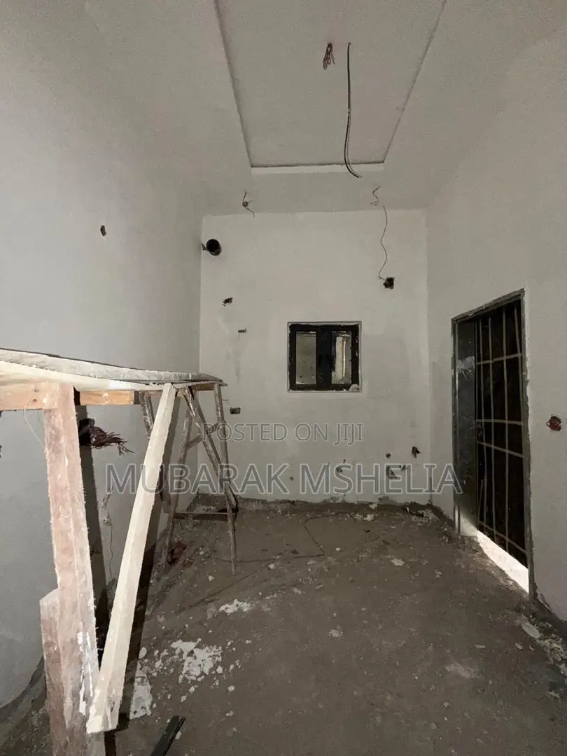 4bdrm Duplex in Guzape District for sale