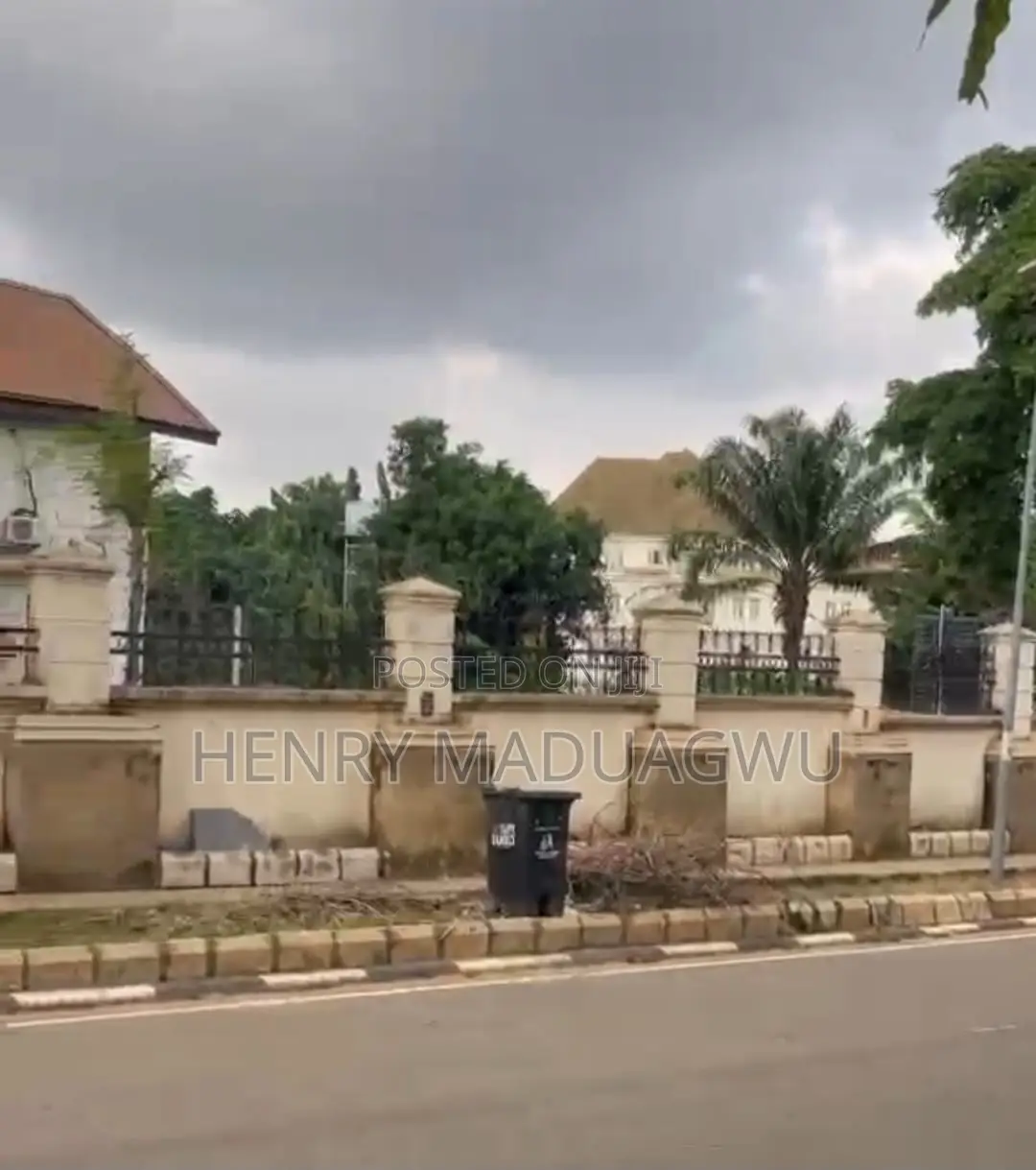 5bdrm Mansion in Asokoro for sale