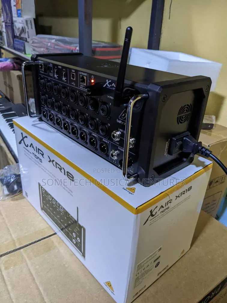 Behringer X Air XR18