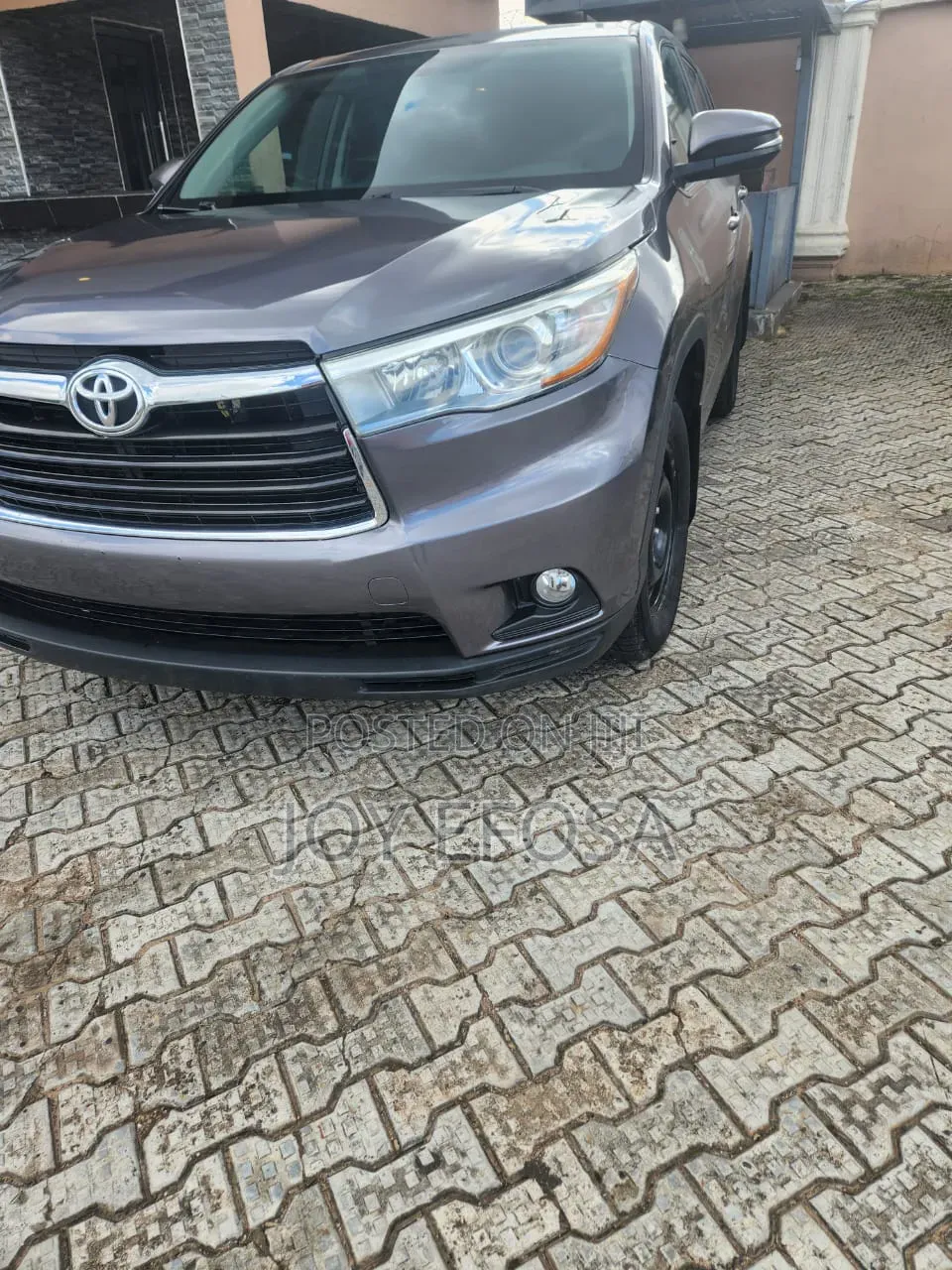 Toyota Highlander LE Plus V6 4x4 (3.5L 6cyl 6A) 2016 Gray