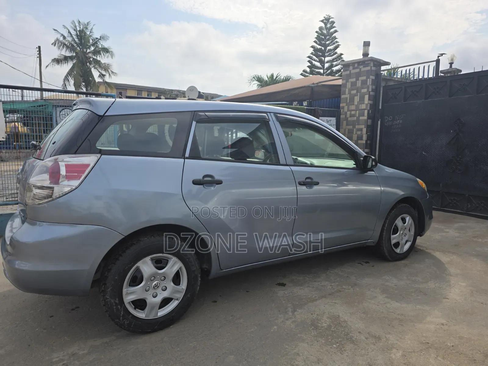 Toyota Matrix Hatchback AWD (1.8L 4cyl 4A) 2005 Blue