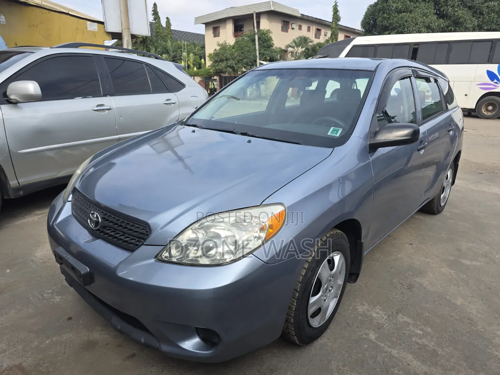 Toyota Matrix Hatchback AWD (1.8L 4cyl 4A) 2005 Blue