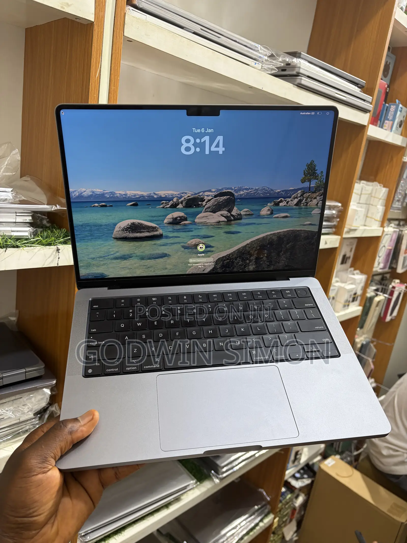 Laptop Apple MacBook Pro 2021 M1 32GB Apple M1 Pro SSD 500GB