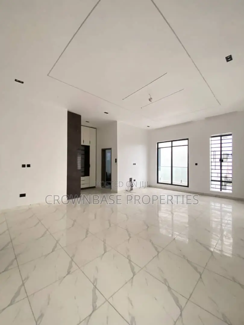 4bdrm Duplex in Sangotedo for sale