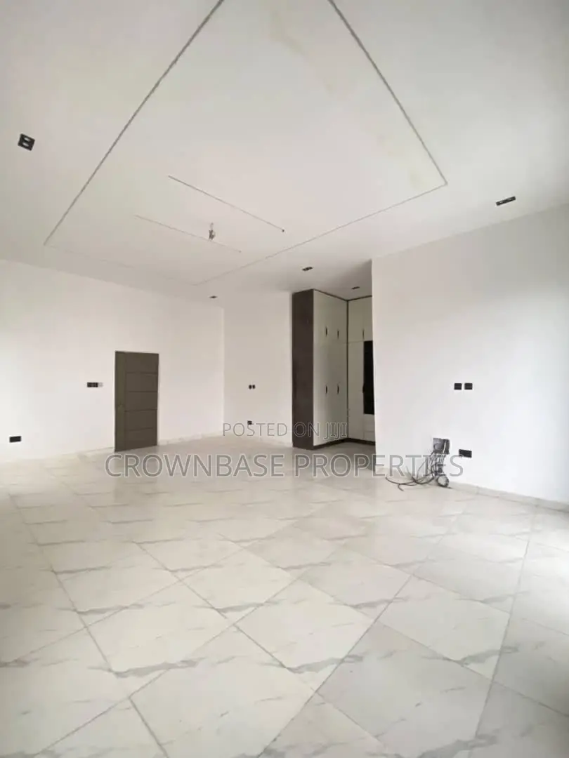 4bdrm Duplex in Sangotedo for sale