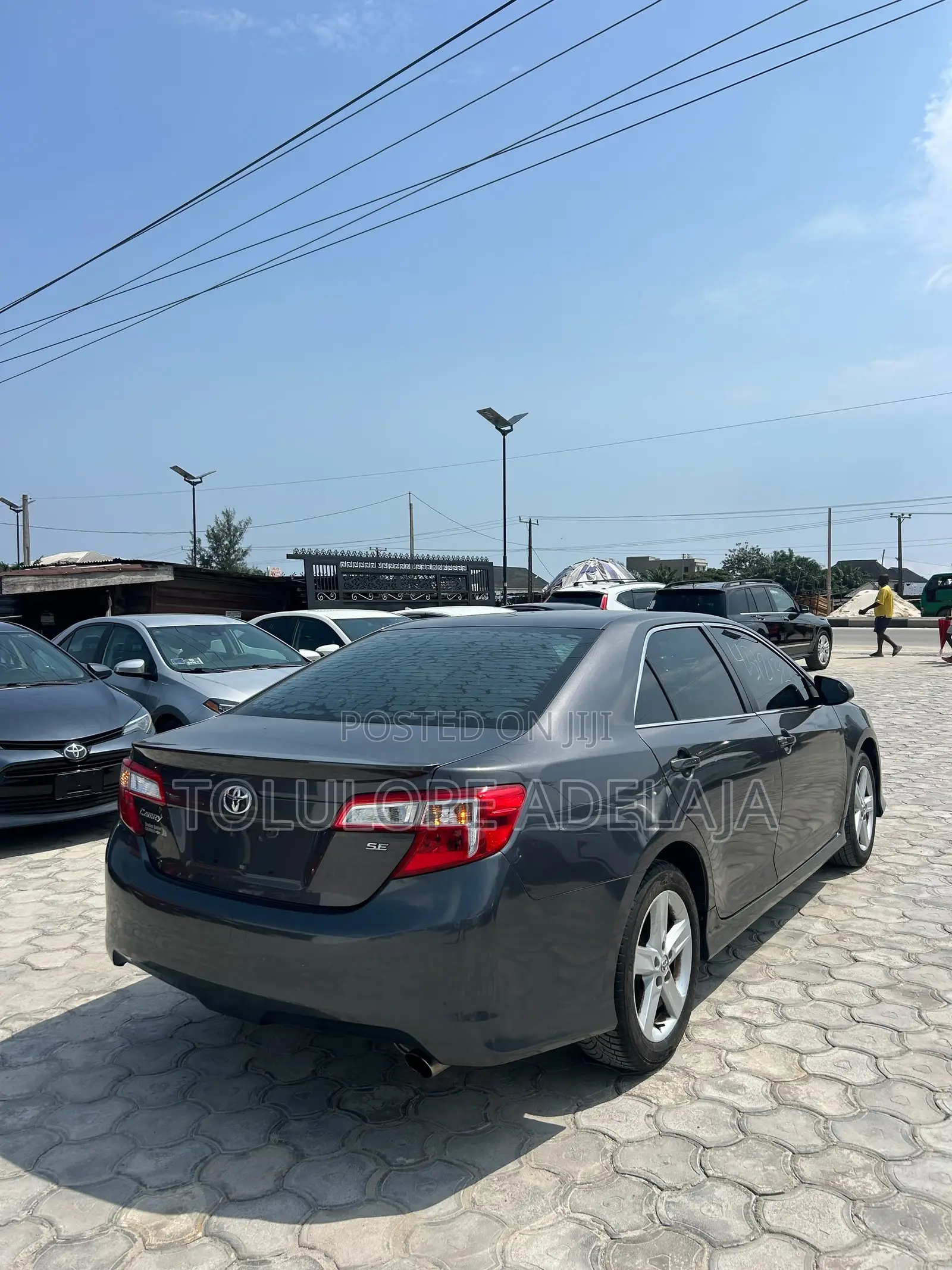 Toyota Camry SE 4dr Sedan (2.5L 4cyl 6A) 2013 Gray