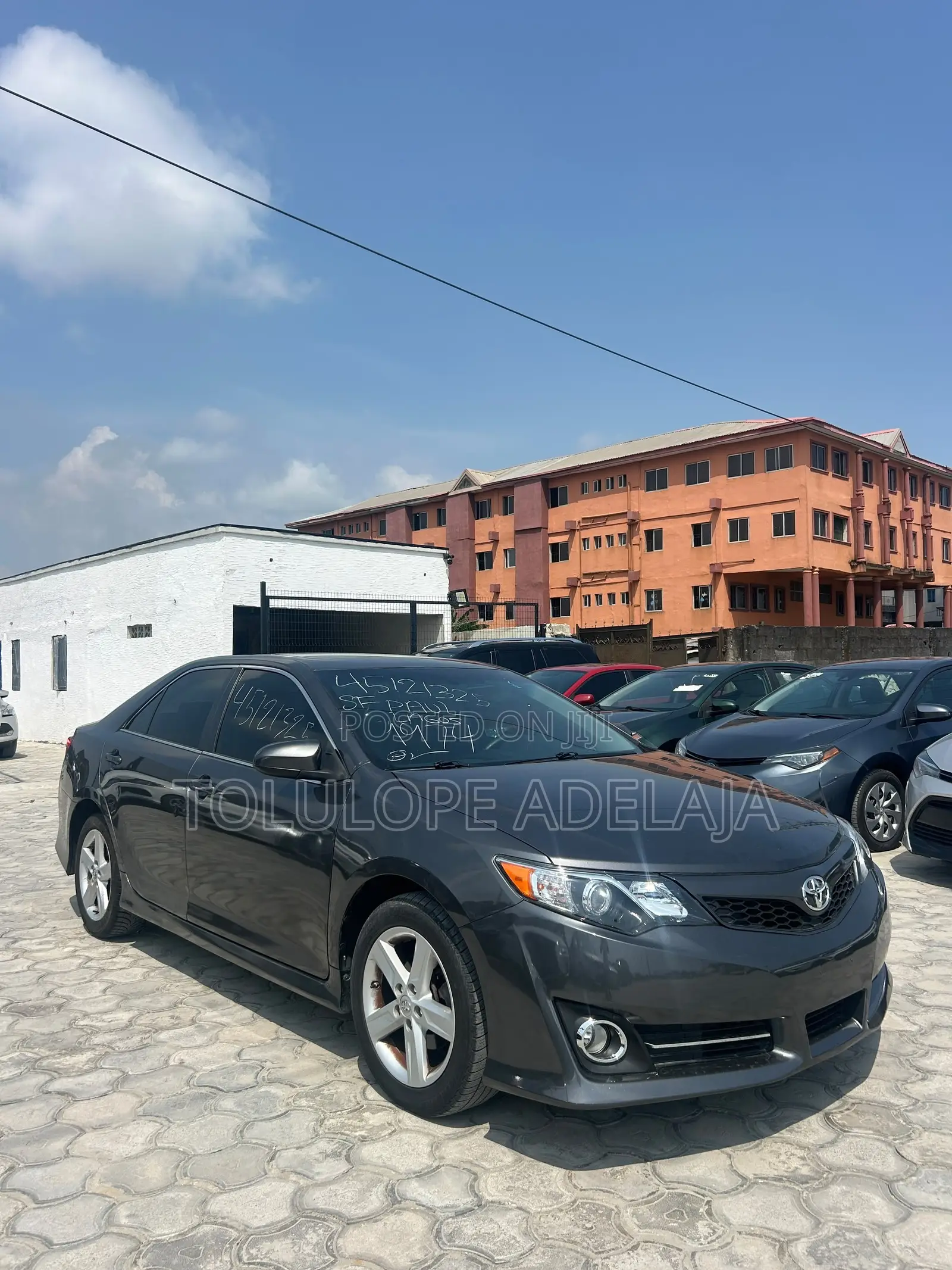 Toyota Camry SE 4dr Sedan (2.5L 4cyl 6A) 2013 Gray