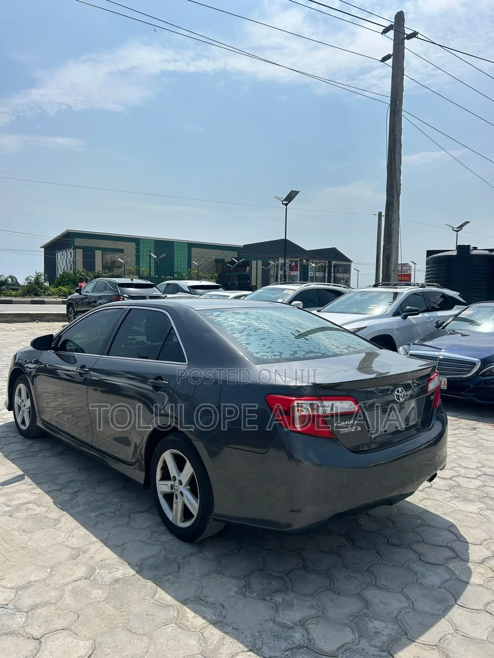 Toyota Camry SE 4dr Sedan (2.5L 4cyl 6A) 2013 Gray