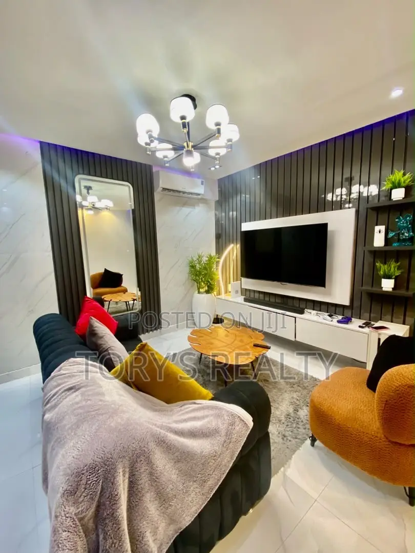 1bdrm Penthouse in Lekki Phase 1 for rent