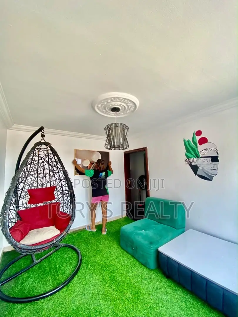 1bdrm Penthouse in Lekki Phase 1 for rent