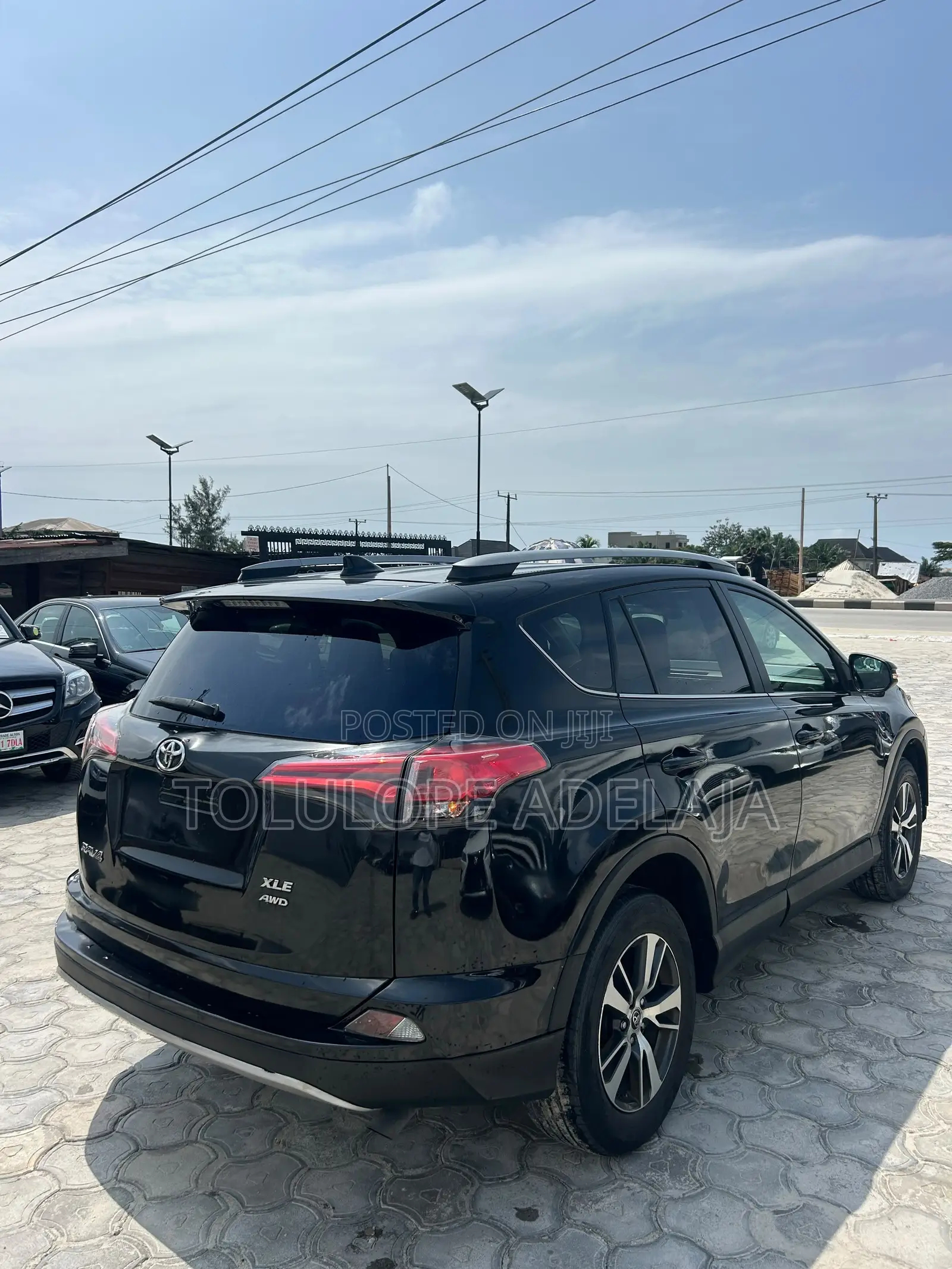 Toyota RAV4 XLE 4dr SUV AWD (2.5L 4cyl 6A) 2018 Black