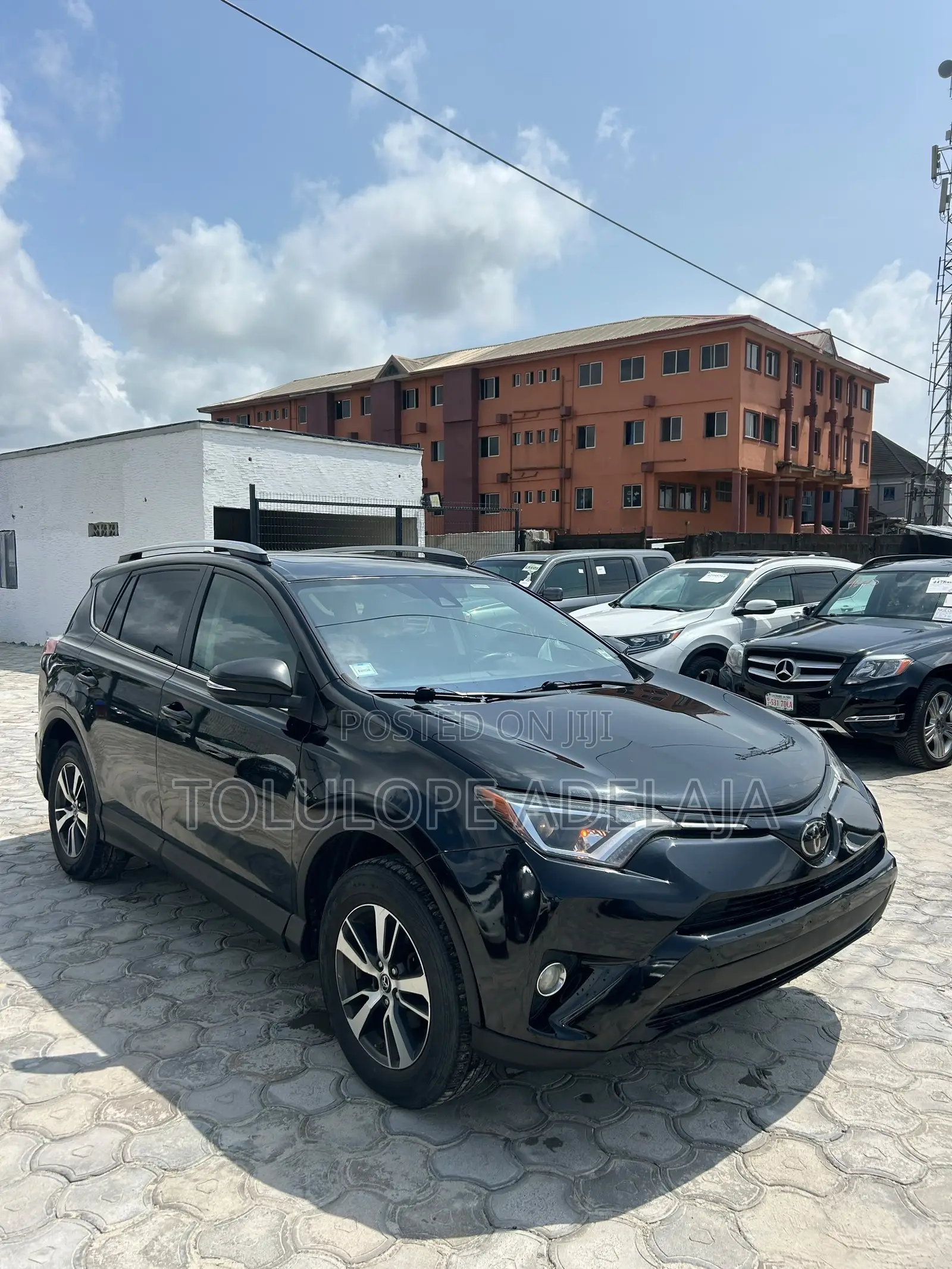 Toyota RAV4 XLE 4dr SUV AWD (2.5L 4cyl 6A) 2018 Black