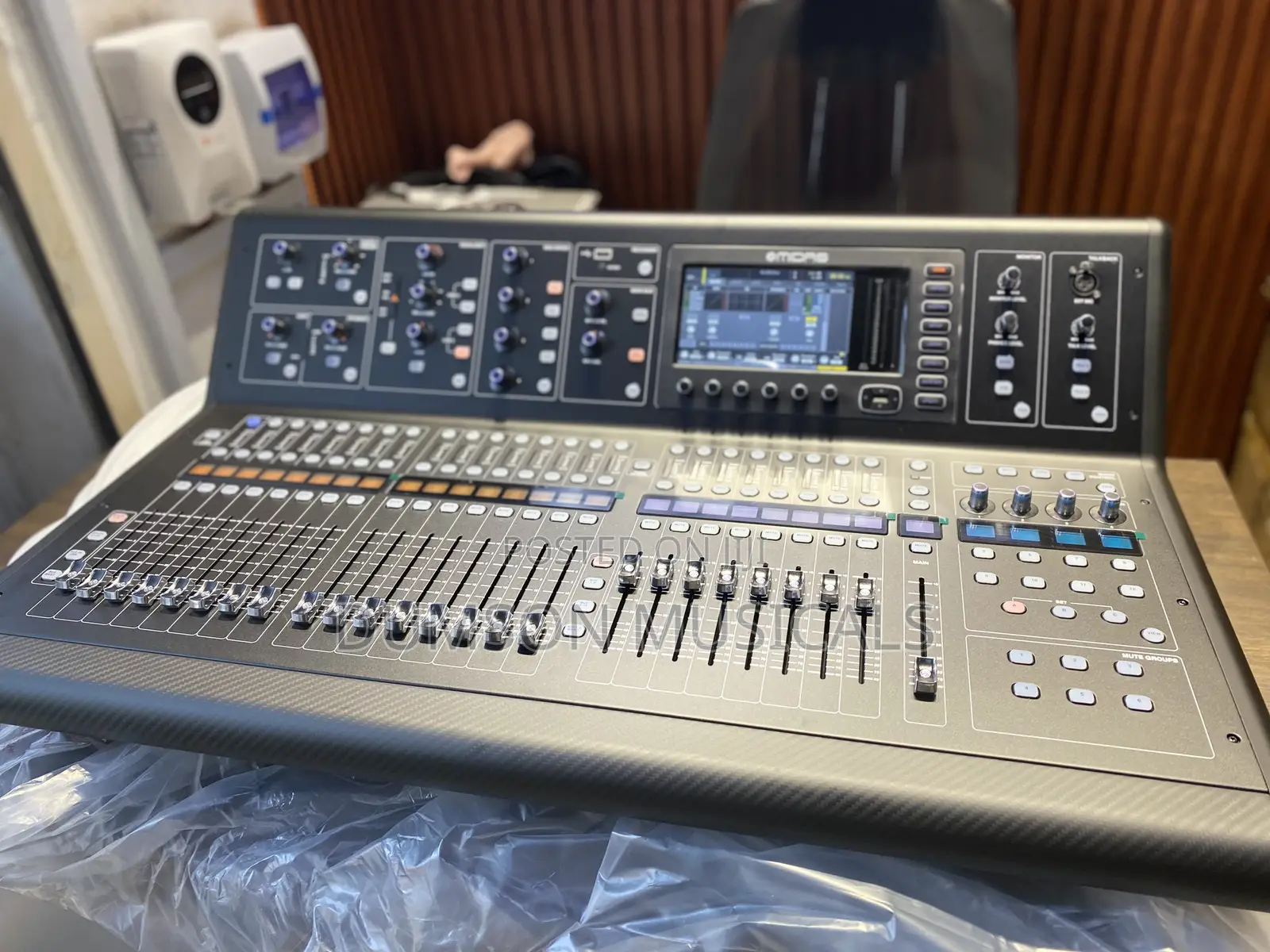 M32 Midas Digital Live and Studio With 40input Channels