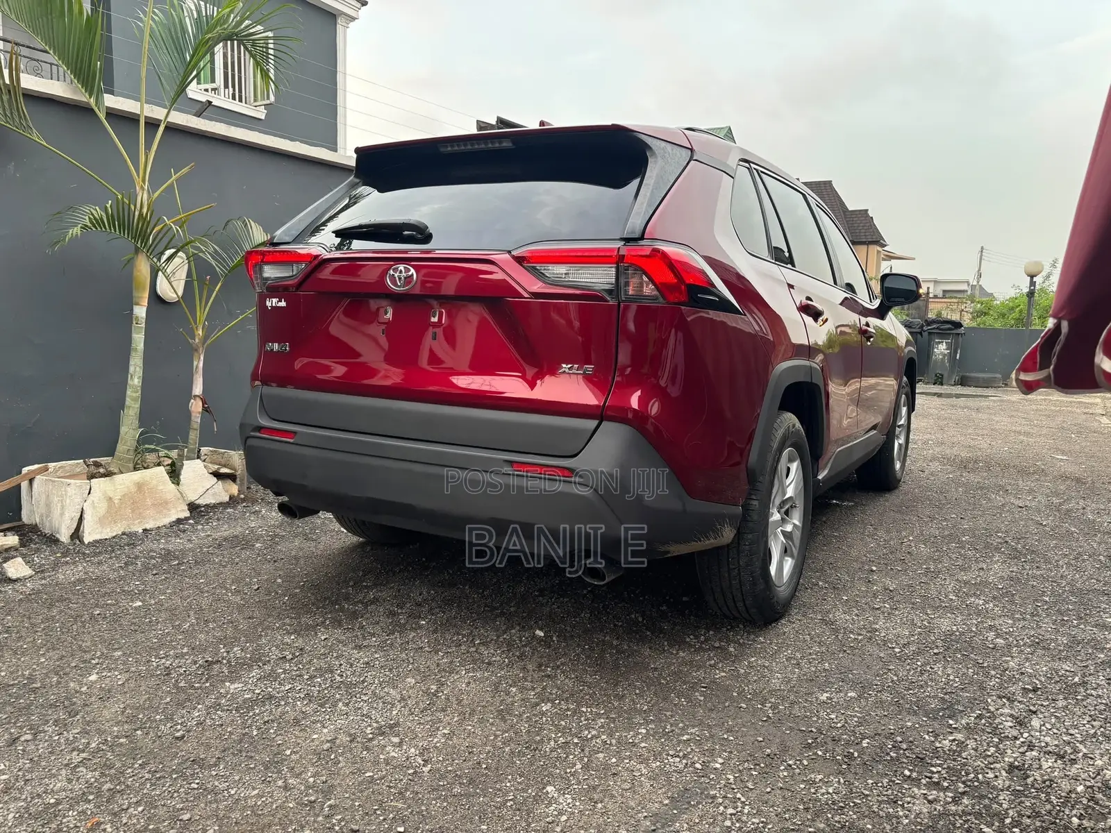 Toyota RAV4 XLE AWD 2019 Red