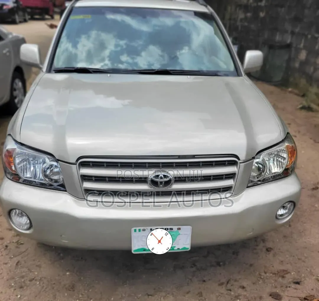 Toyota Highlander 2005 Gold