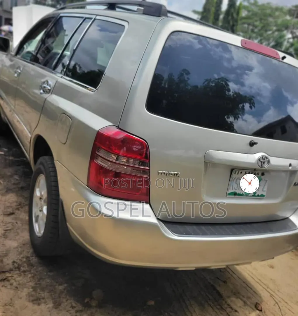 Toyota Highlander 2005 Gold