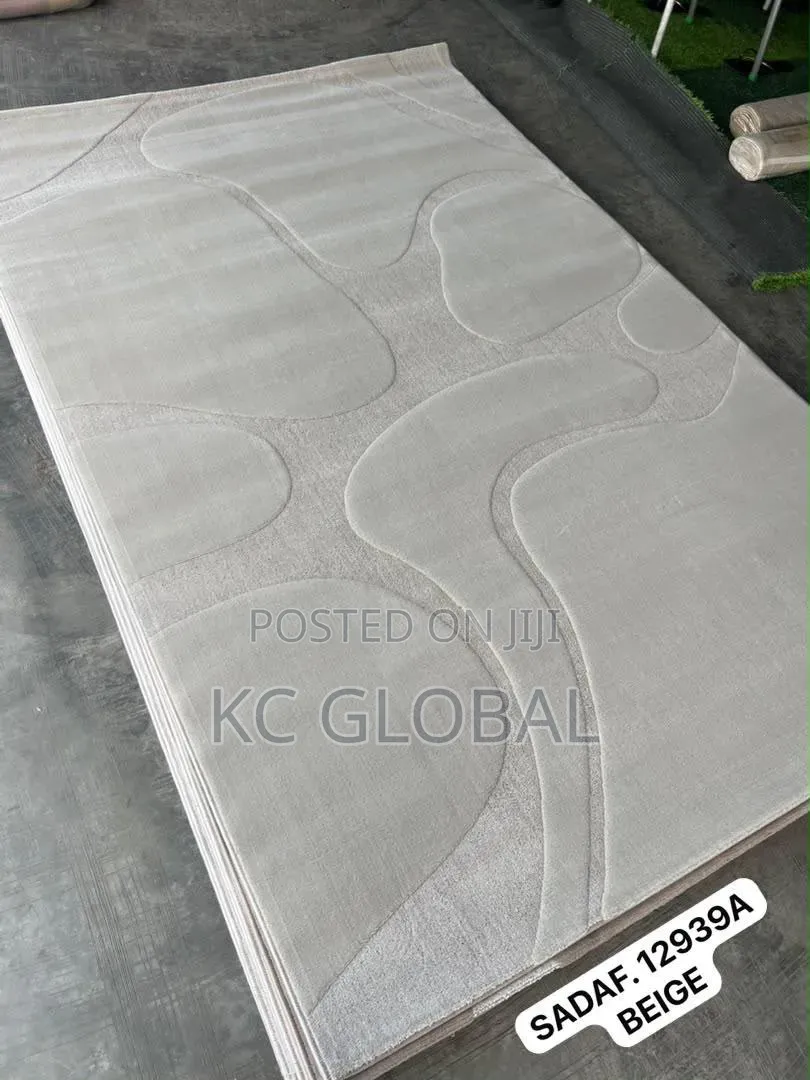 Dubai Quality Center Rug Vip Available 5/7 7/10