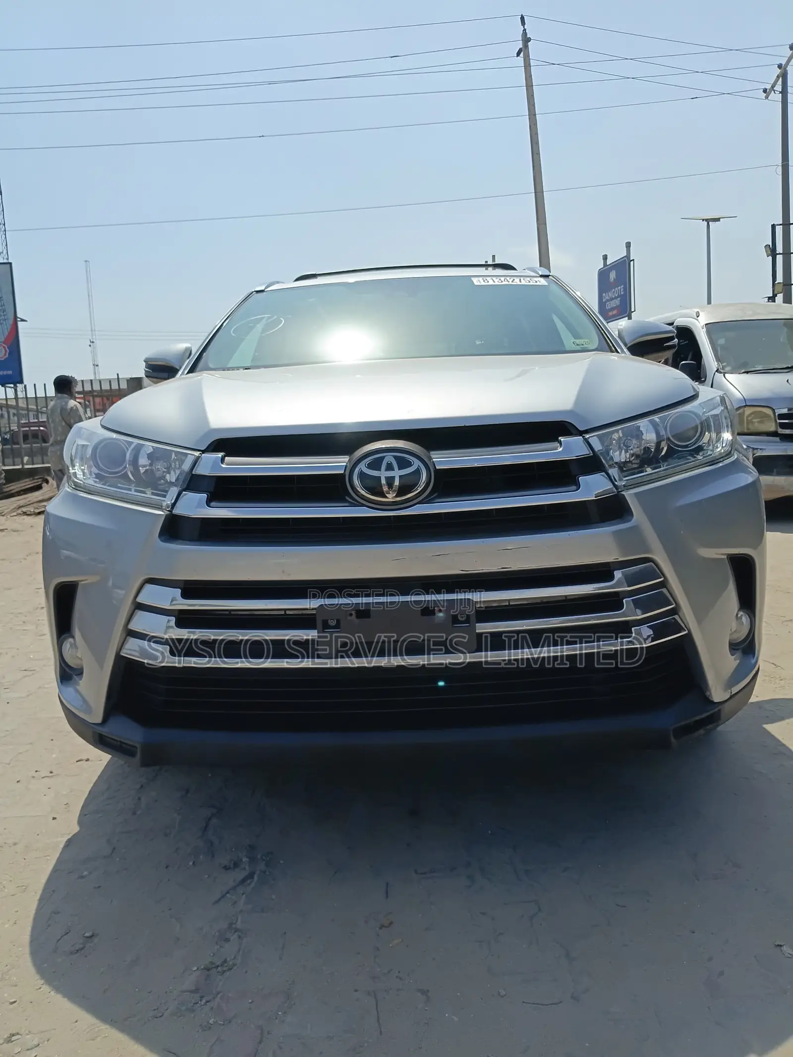 Toyota Highlander XLE 4x2 V6 (3.5L 6cyl 8A) 2017 Silver