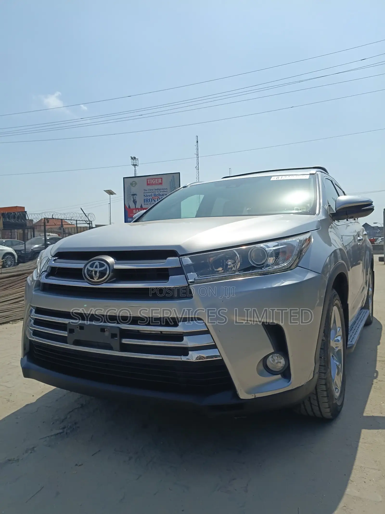 Toyota Highlander XLE 4x2 V6 (3.5L 6cyl 8A) 2017 Silver