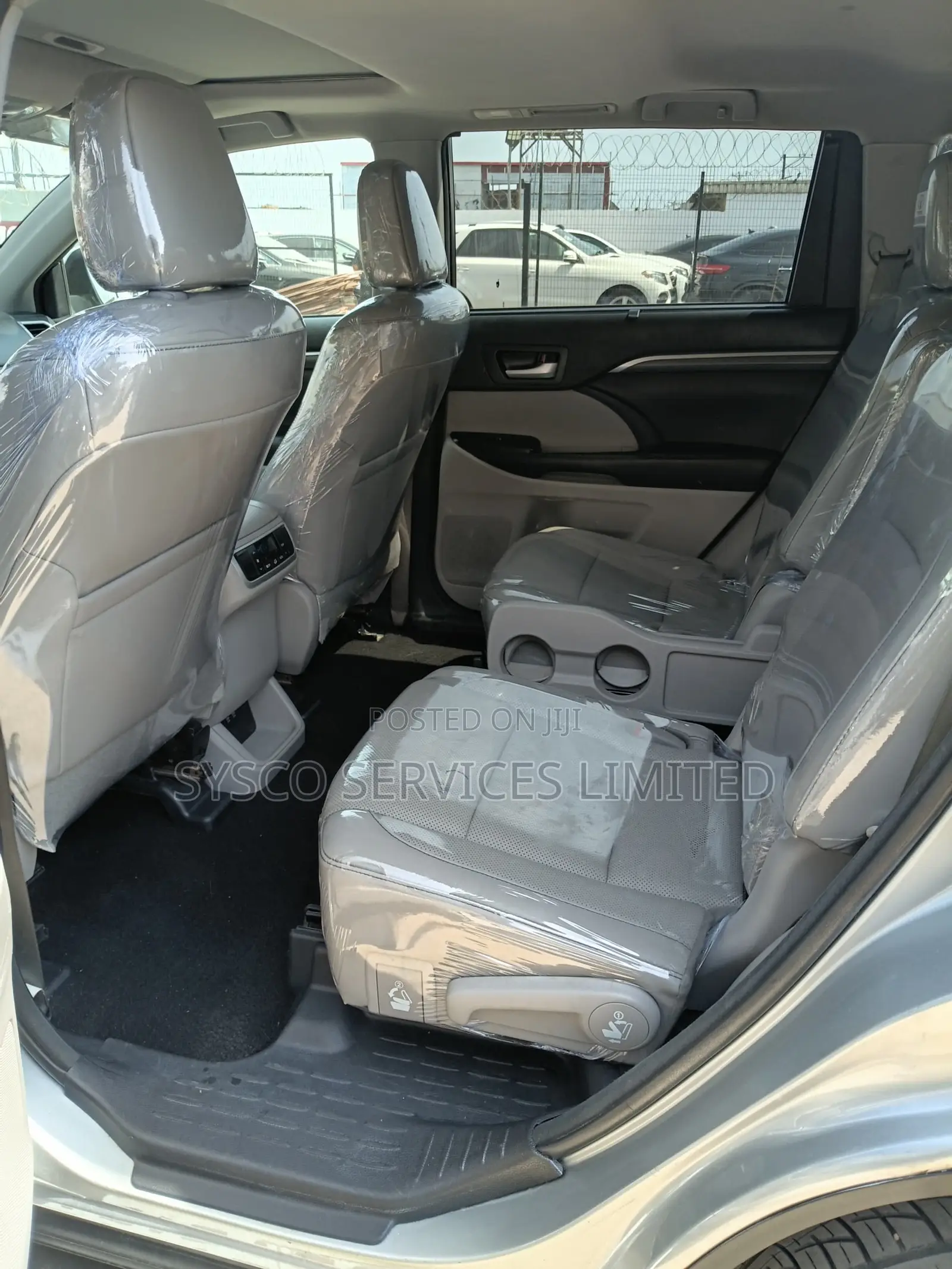 Toyota Highlander XLE 4x2 V6 (3.5L 6cyl 8A) 2017 Silver