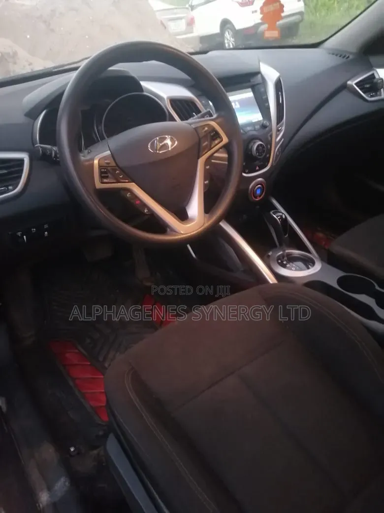 Hyundai Veloster 2013 Red