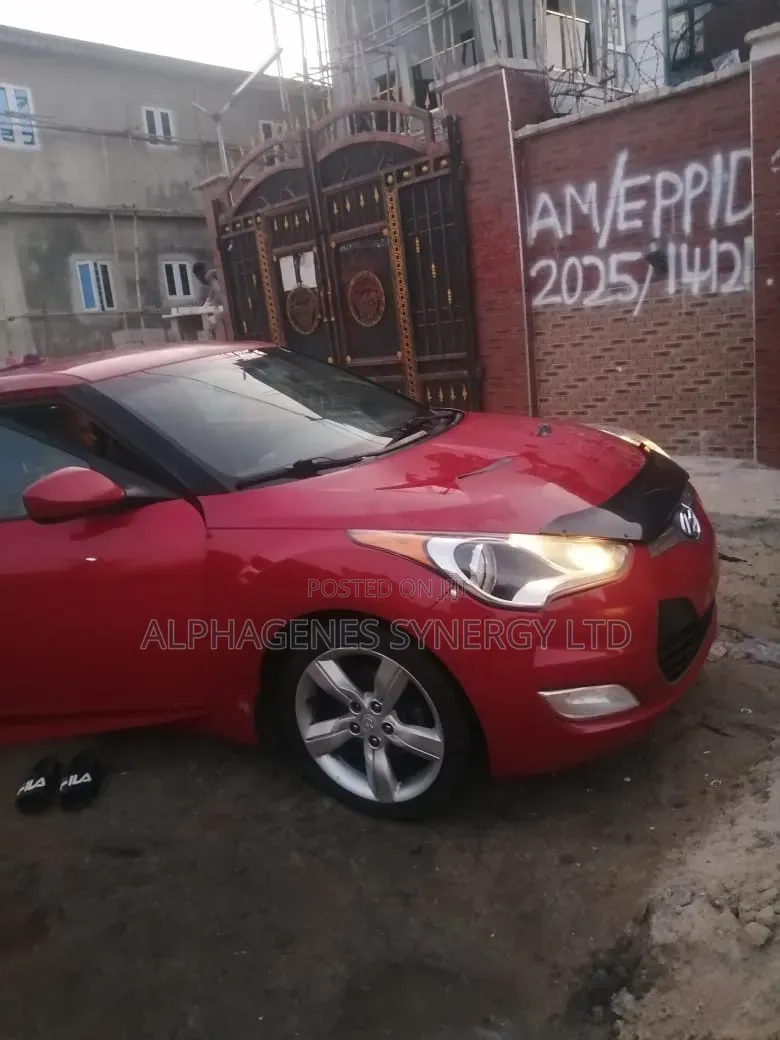 Hyundai Veloster 2013 Red