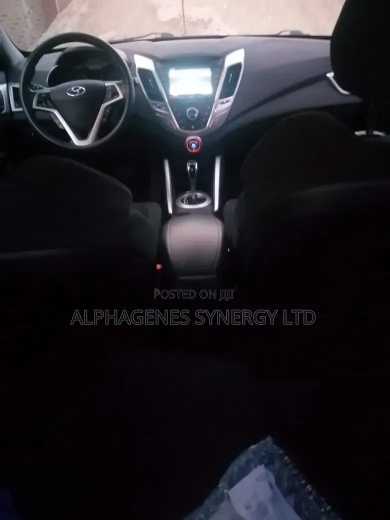 Hyundai Veloster 2013 Red