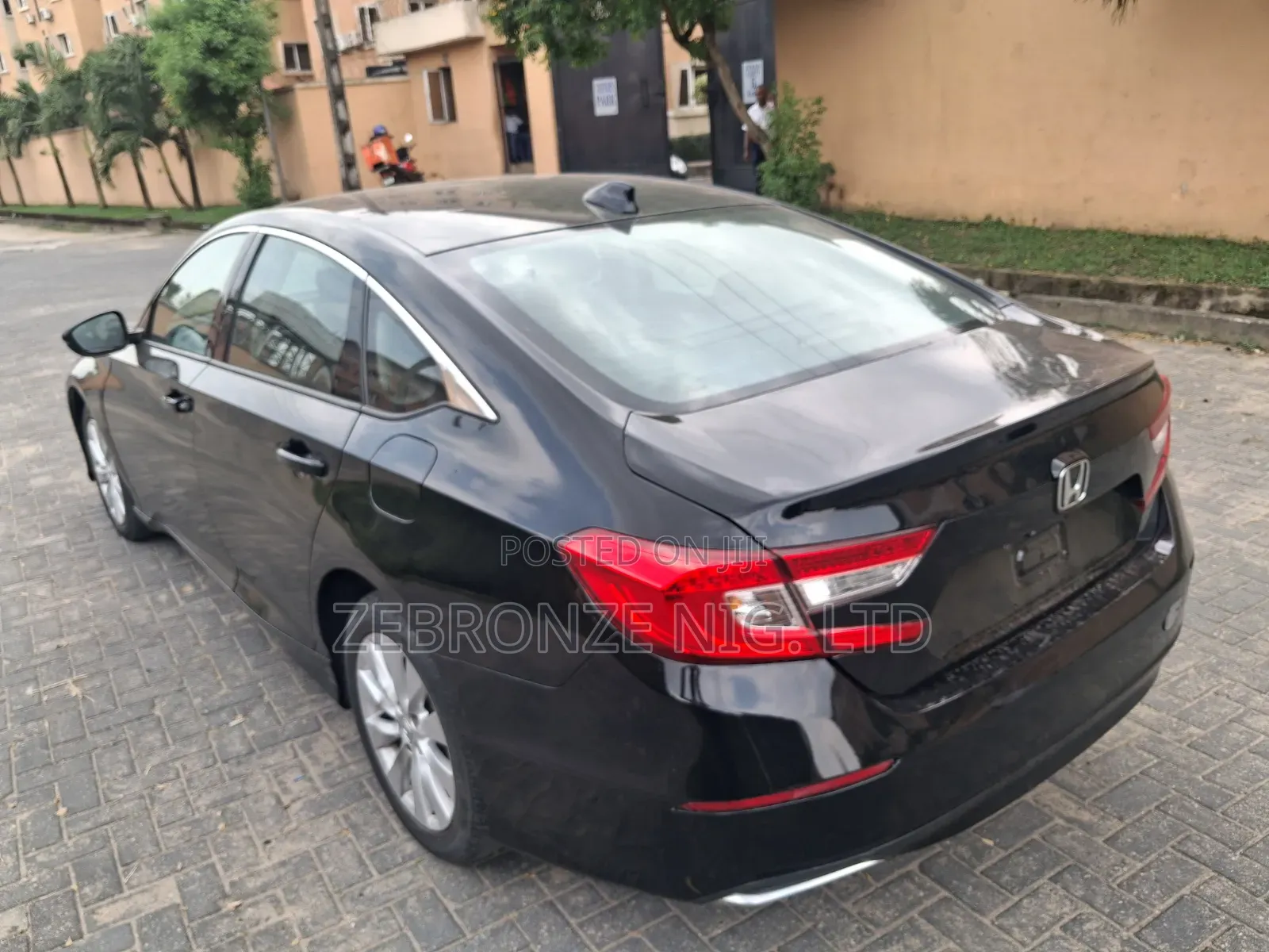 Honda Accord Touring 2.0T 2022 Black