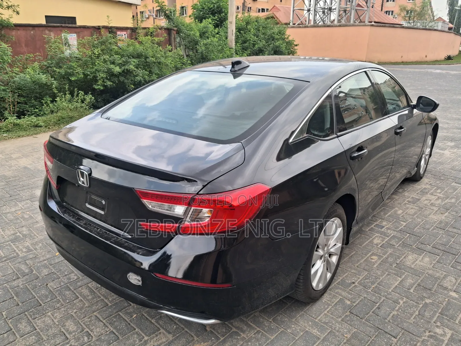 Honda Accord Touring 2.0T 2022 Black