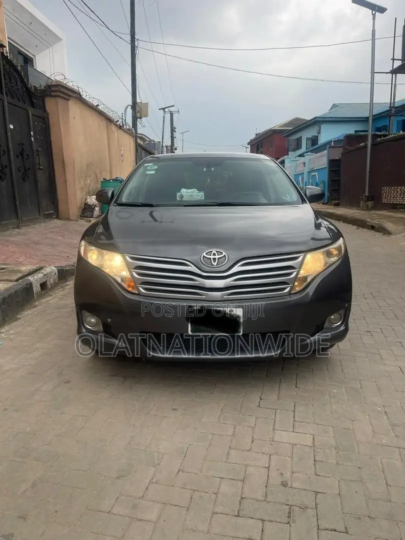 Toyota Venza 2010 Gray