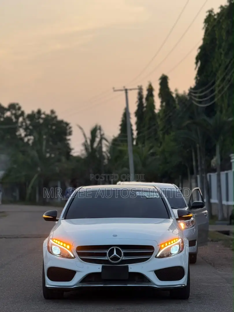 Mercedes-Benz C300 2016 White