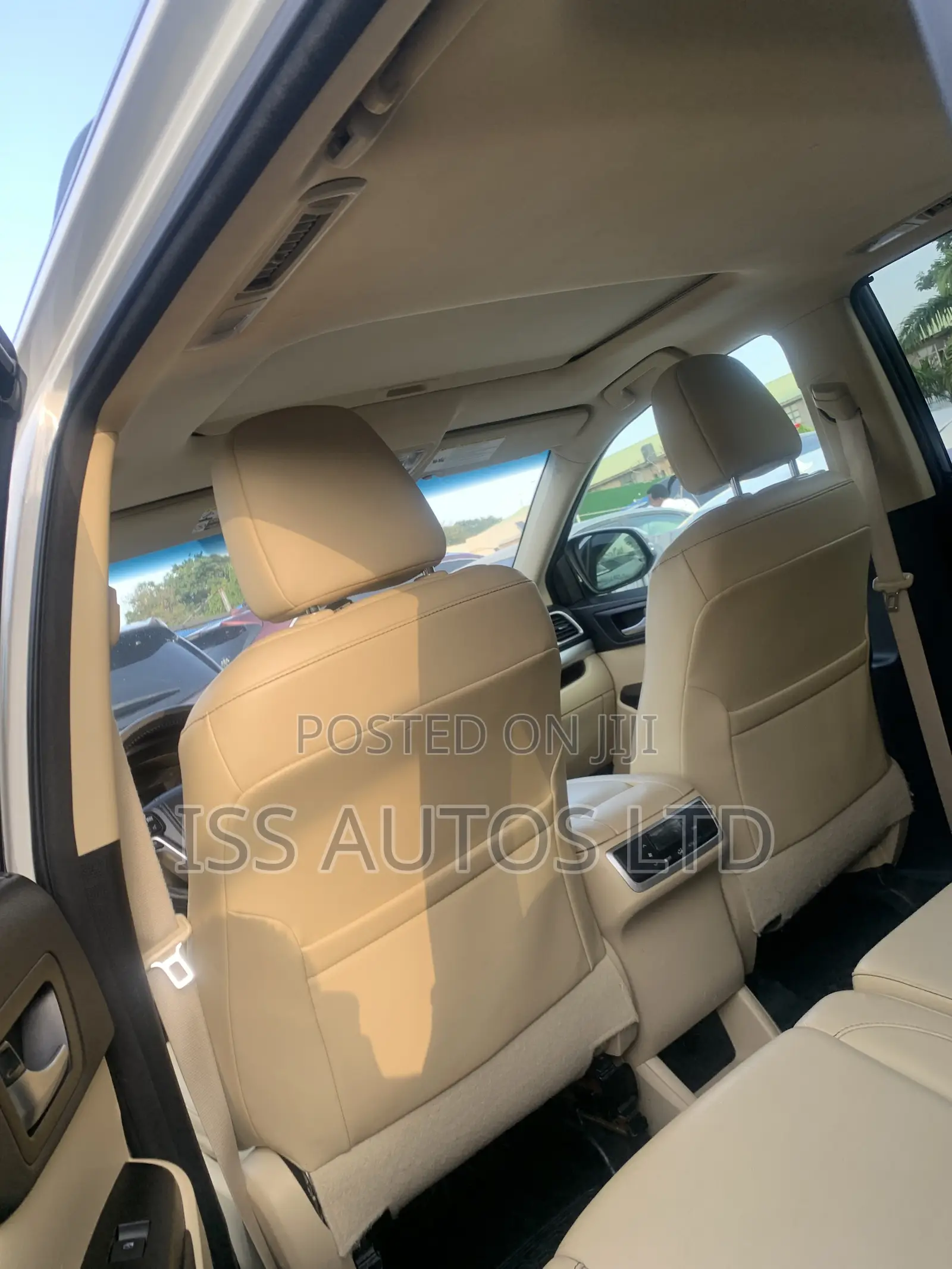 Toyota Highlander XLE 4dr SUV AWD (3.5L 6cyl 6A) 2015 White