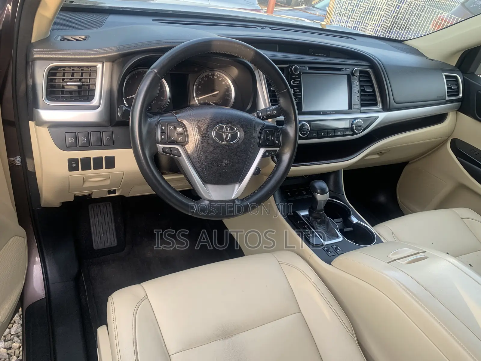 Toyota Highlander XLE 4x4 V6 (3.5L 6cyl 8A) 2018 Brown