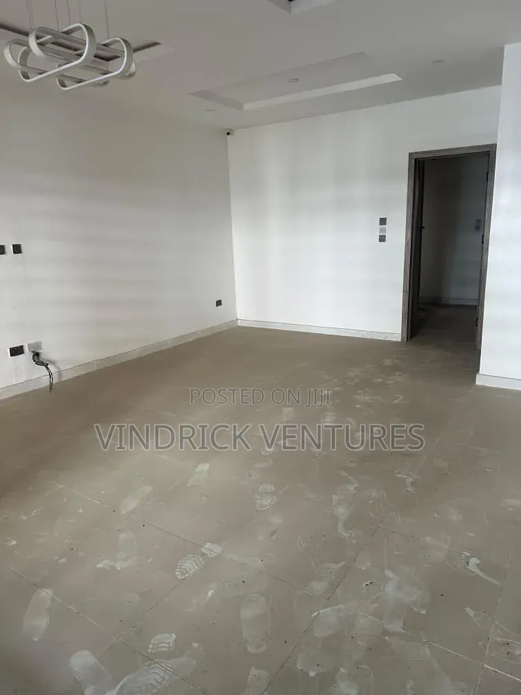 4bdrm House in G Estate Sangotedo for sale