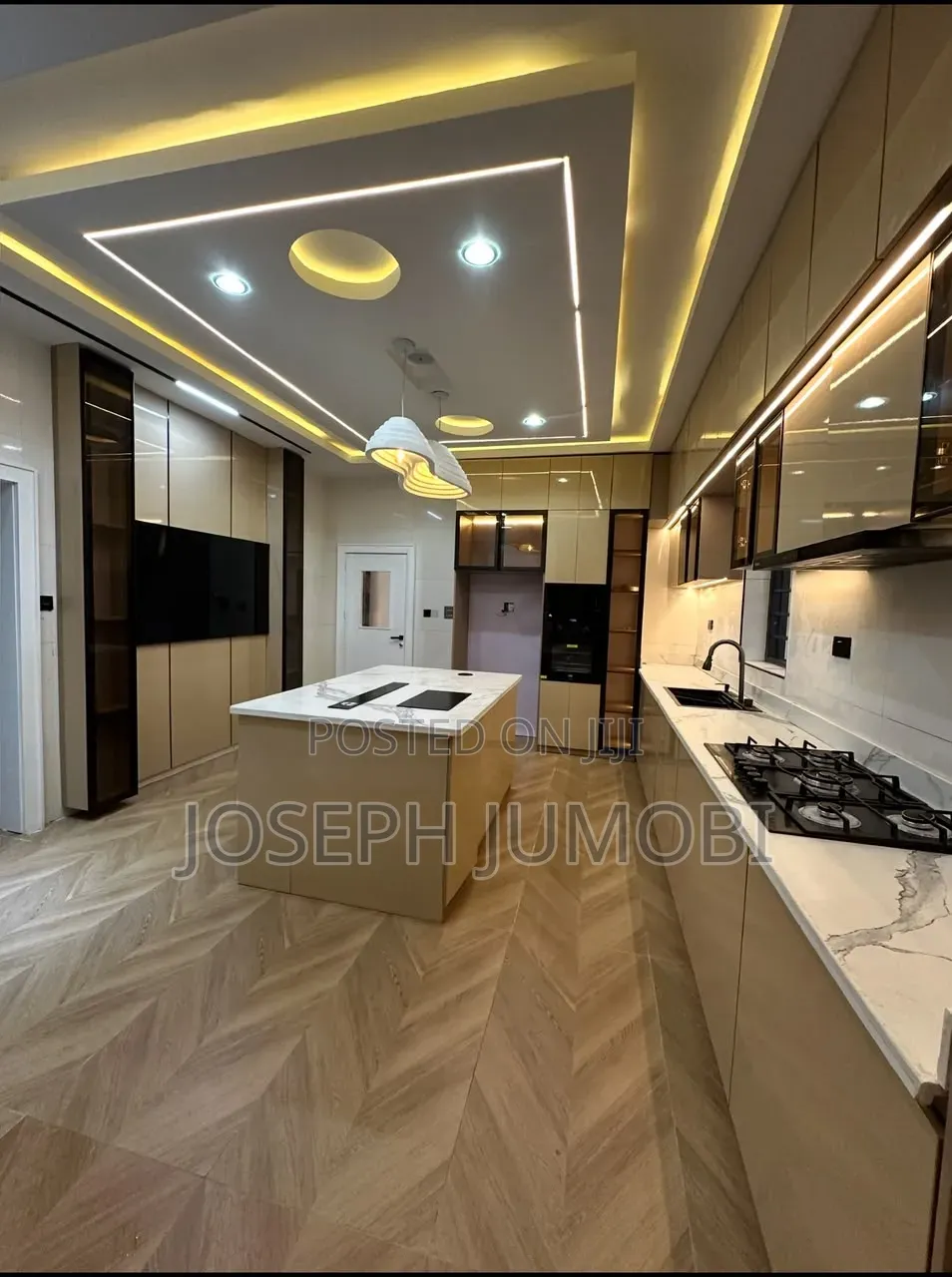 6bdrm Duplex in Petrus Homes, Dakwo District for sale