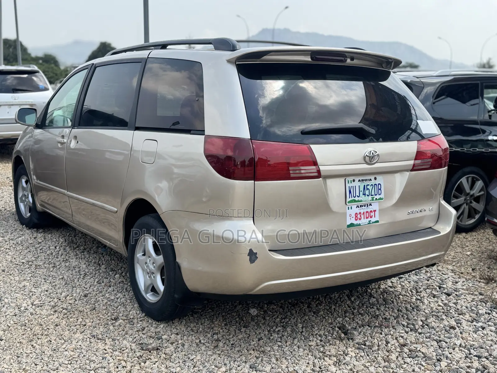 Toyota Sienna LE AWD 2005 Gold