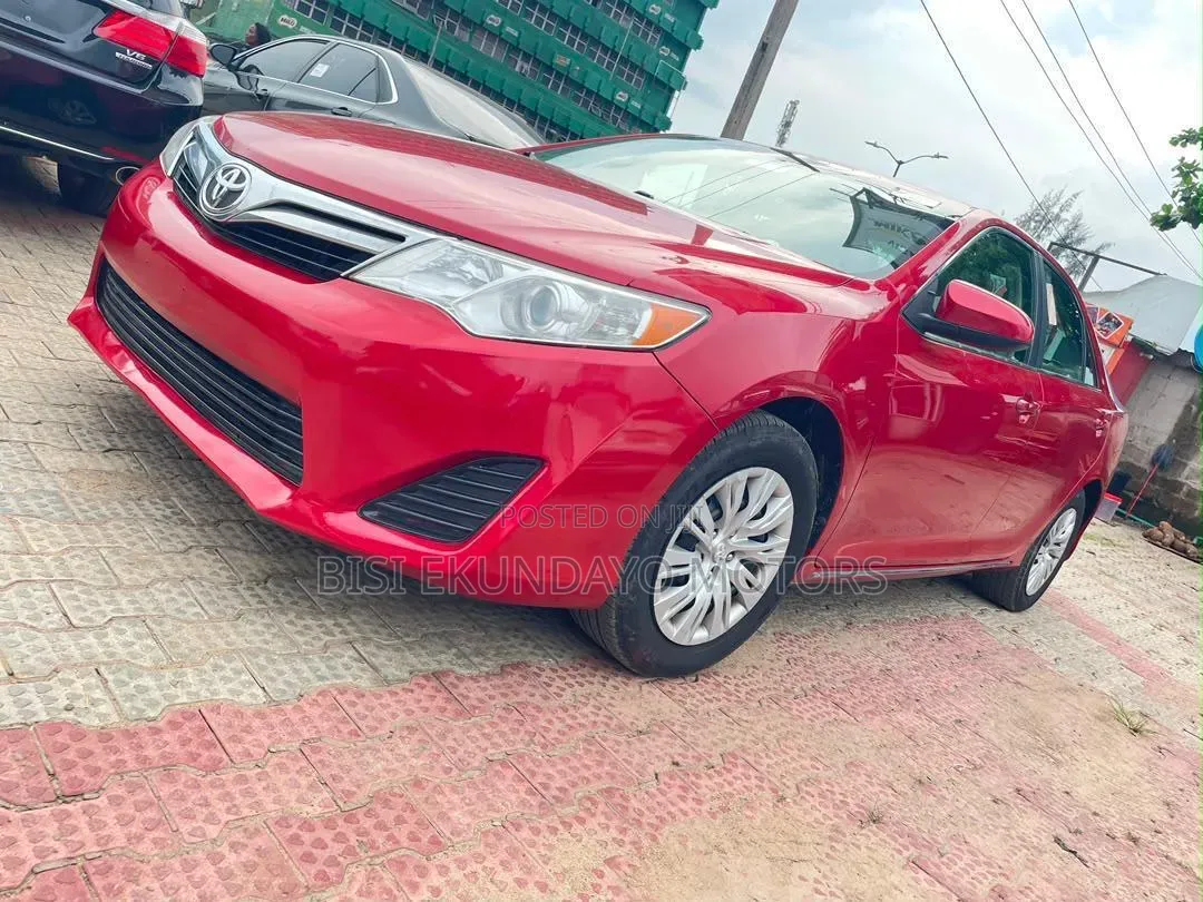 Toyota Camry L 4dr Sedan (2.5L 4cyl 6A) 2014 Red