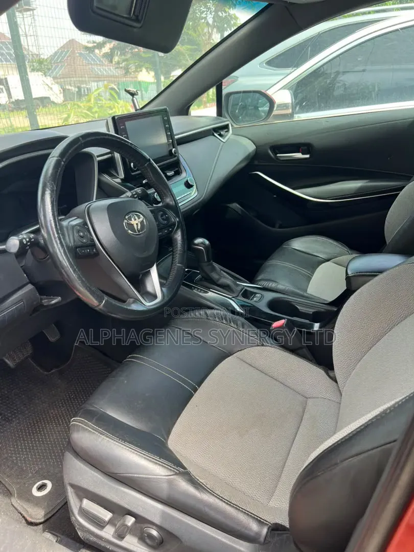 Toyota Corolla XSE (1.8L 4cyl 2A) 2019 Red