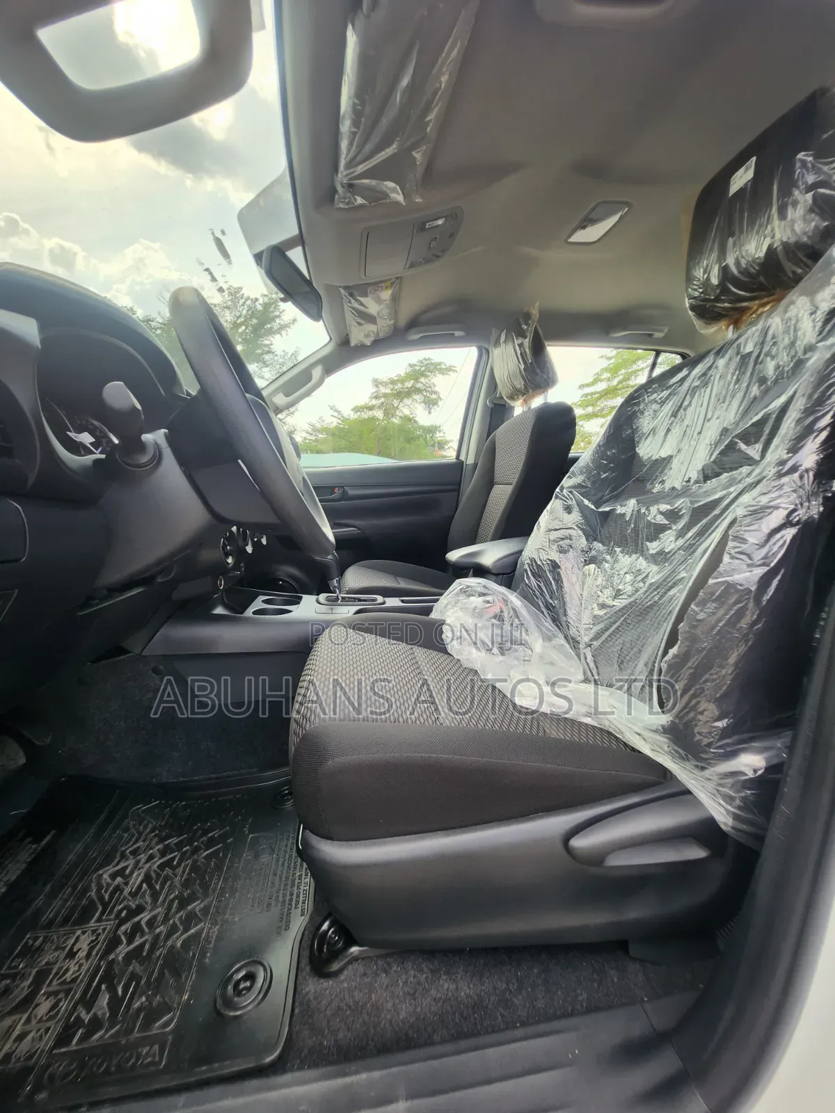 New Toyota Hilux 2026 White